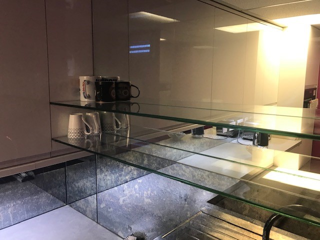 UV Bonding glass shelves - Osborn Glass