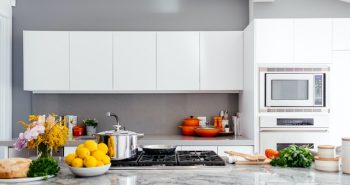 Glass splashback in a modern kitchen